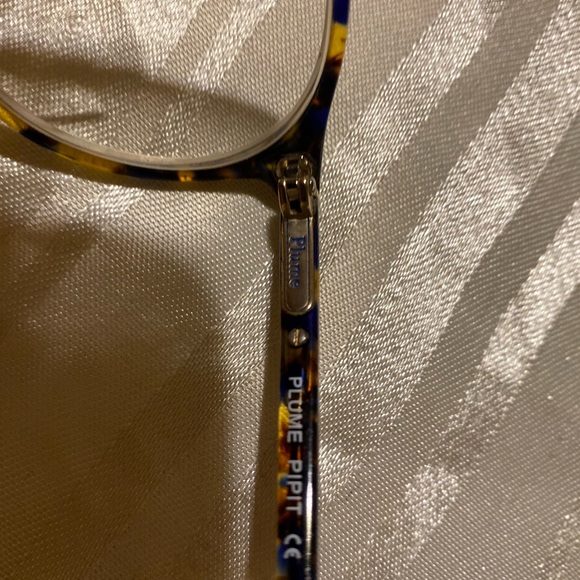 Tortoise Shell Glasses - Picture 5 of 8